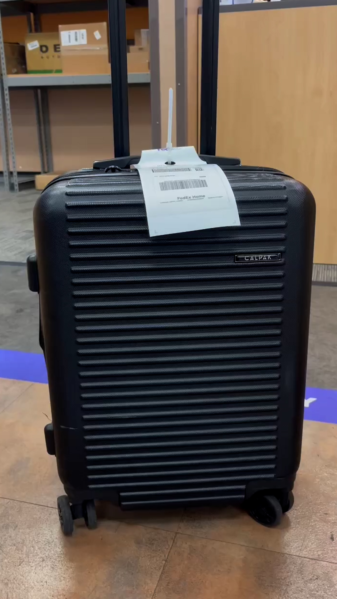 Can I Ship a Suitcase With FedEx?